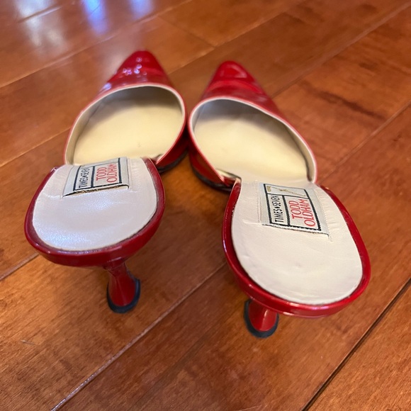 Todd Oldham Red Patent Leather Pointed-Toe Mules - Picture 8 of 9